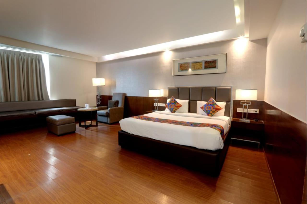 C Burrito- Get Flat 20 Percentage Off On Spa- Free Buffet Breakfast Hotel